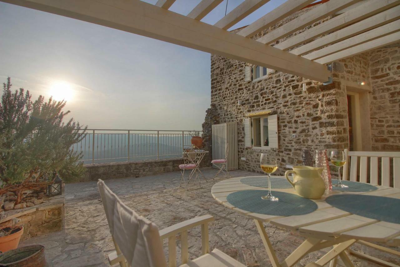 Villa Adora *